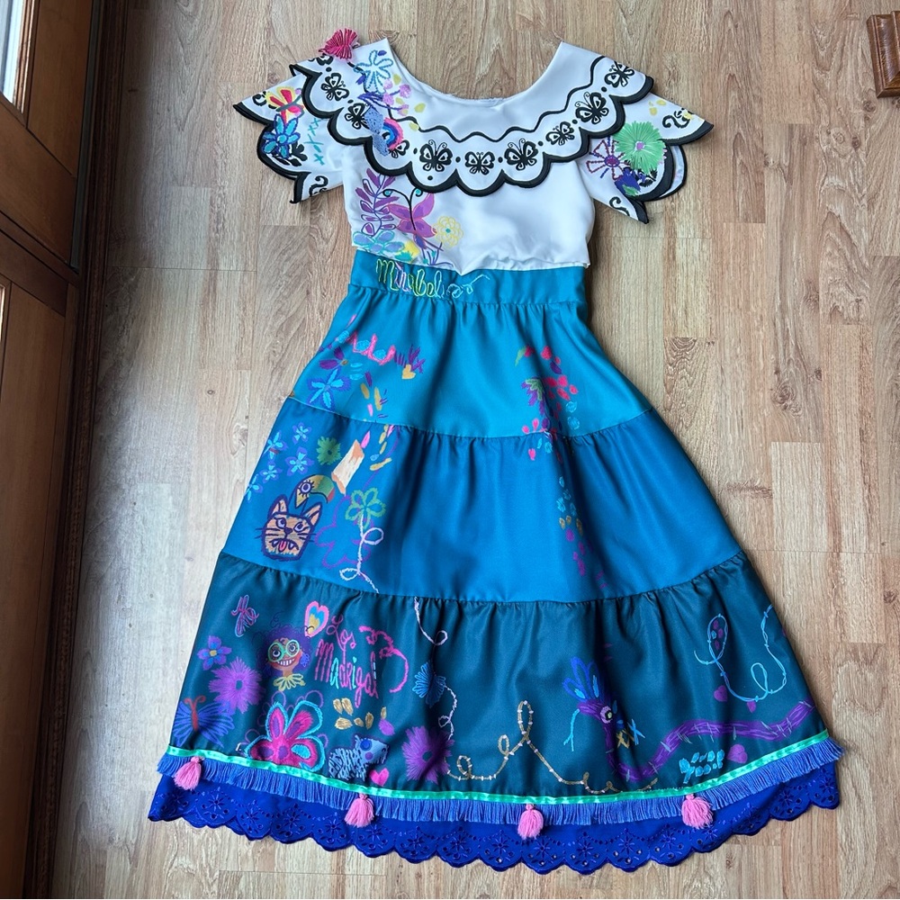 Disney Mirabel Encanto Costume Size 9/10
